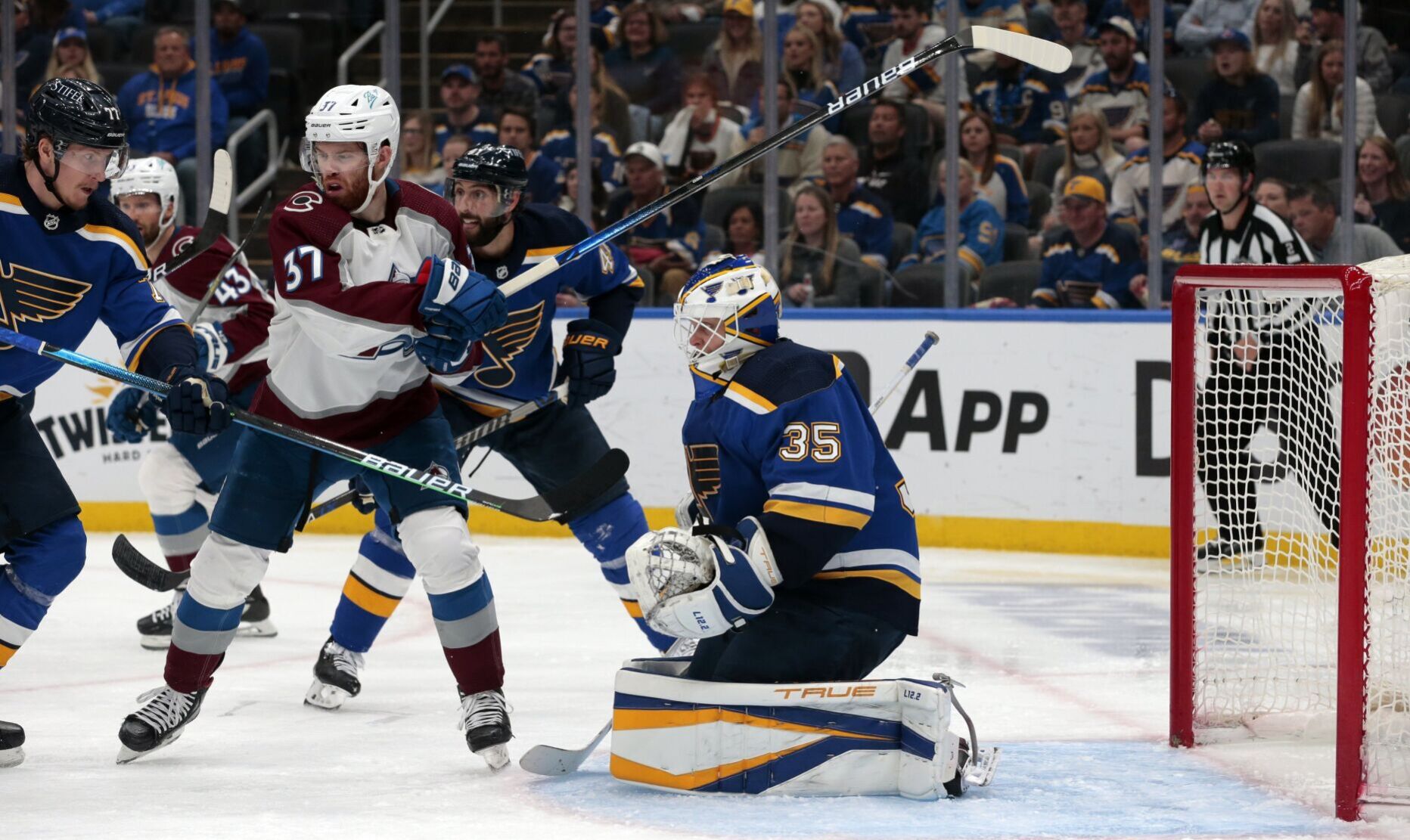 Blues host Avalanche in Game 4